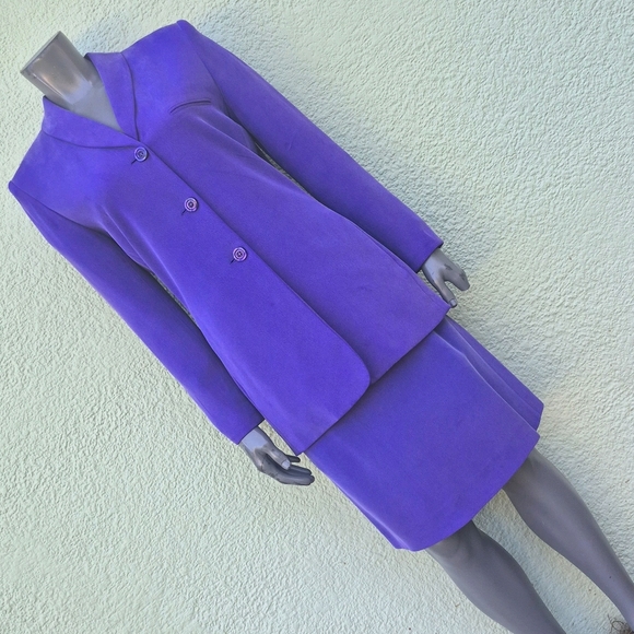 Dressbarn (Travis Ayers) Ladies Vintage Pure Silk Violet (2) PC Skirt Set